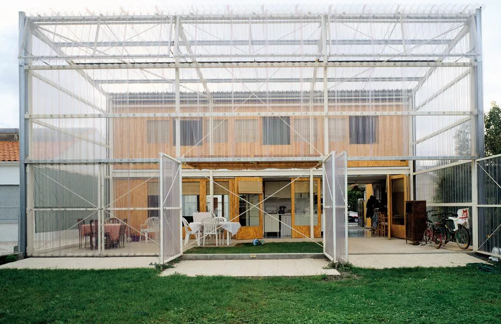 Latapie House by Lacaton & Vassal, with transparent polycarbonate panels, photo ©Philippe Ruault